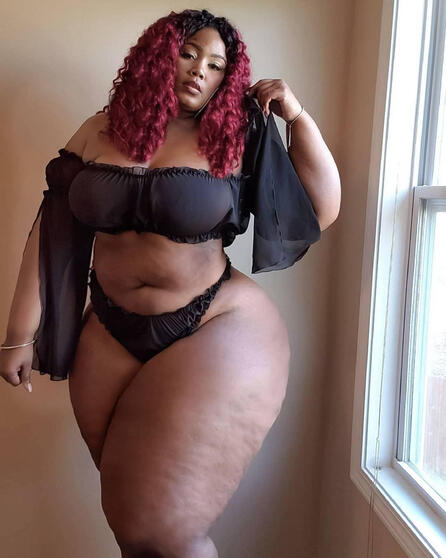 https://www.instagram.com/curvycurlychrisy/